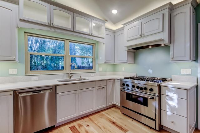 9466 127TH AVENUE, Largo, FL 33773