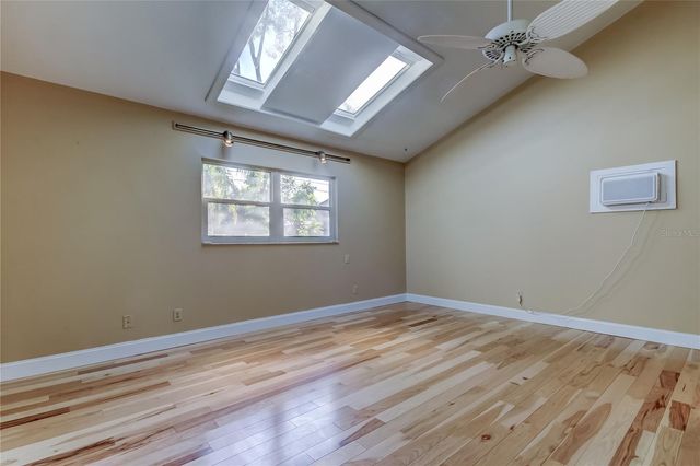 9466 127TH AVENUE, Largo, FL 33773