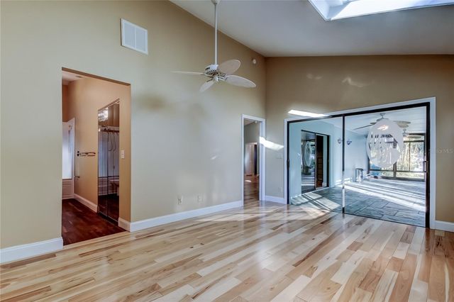 9466 127TH AVENUE, Largo, FL 33773