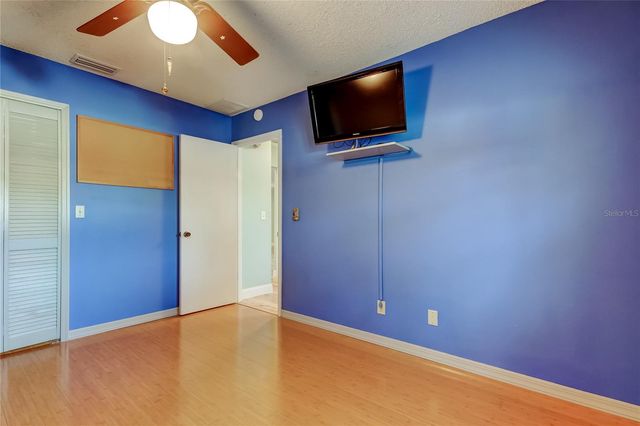 9466 127TH AVENUE, Largo, FL 33773