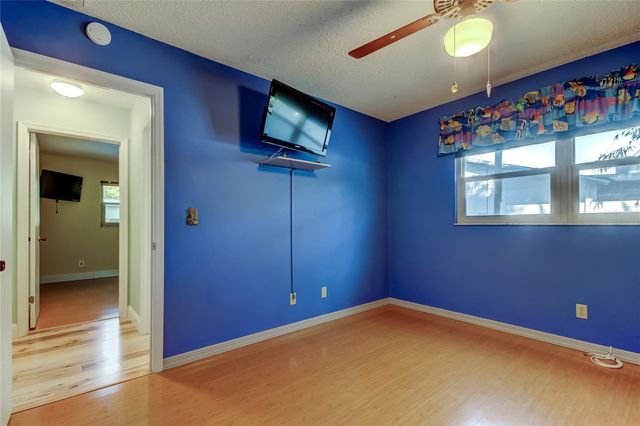 9466 127TH AVENUE, Largo, FL 33773