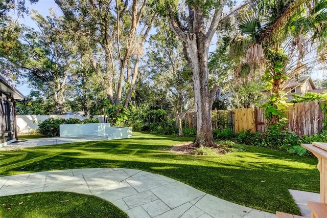 9466 127TH AVENUE, Largo, FL 33773