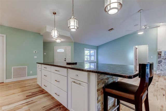 9466 127TH AVENUE, Largo, FL 33773