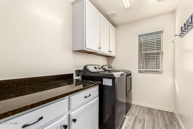 1712 S 82ND Place, Mesa, AZ 85209