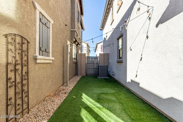 1712 S 82ND Place, Mesa, AZ 85209