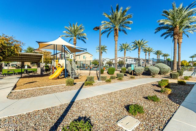 1712 S 82ND Place, Mesa, AZ 85209