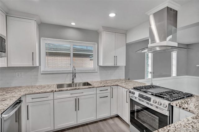 13612 Canterbury Drive, Sterling Heights, MI 48312