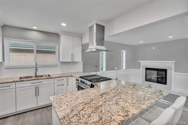13612 Canterbury Drive, Sterling Heights, MI 48312