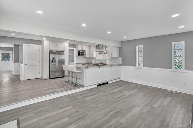 13612 Canterbury Drive, Sterling Heights, MI 48312