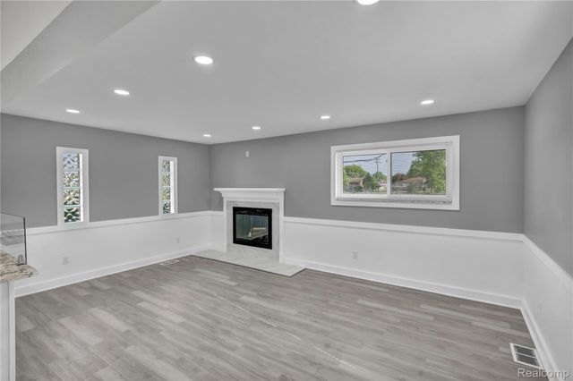 13612 Canterbury Drive, Sterling Heights, MI 48312