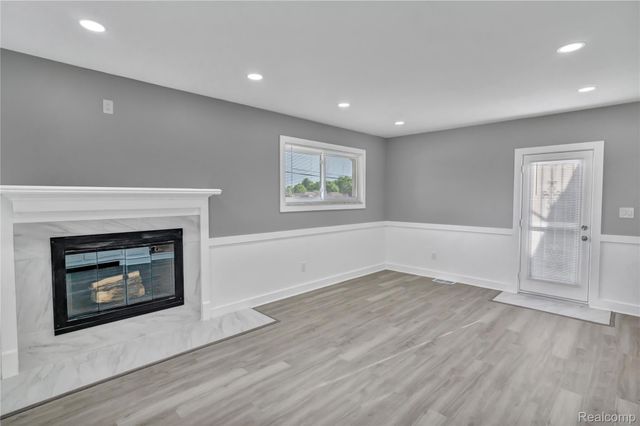 13612 Canterbury Drive, Sterling Heights, MI 48312