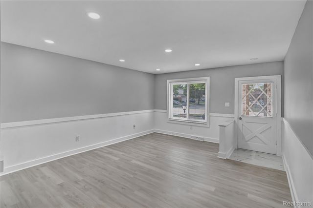 13612 Canterbury Drive, Sterling Heights, MI 48312