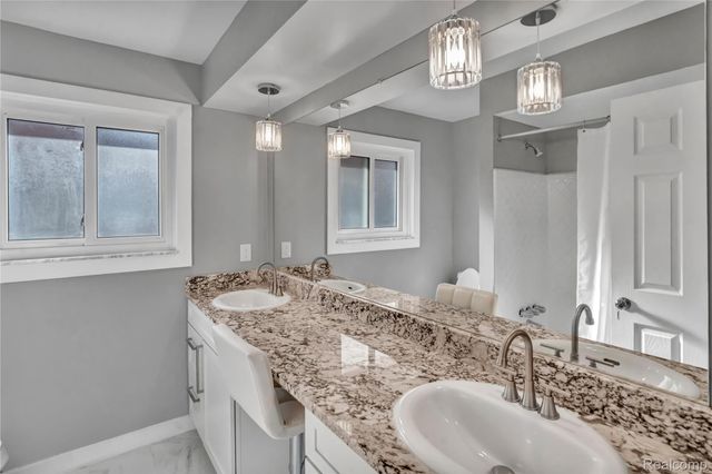 13612 Canterbury Drive, Sterling Heights, MI 48312