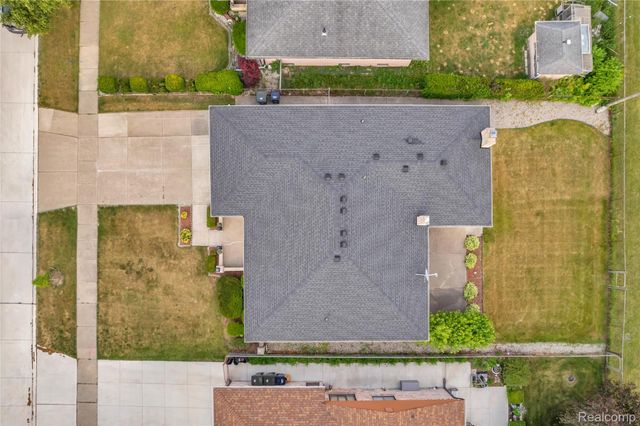 13612 Canterbury Drive, Sterling Heights, MI 48312