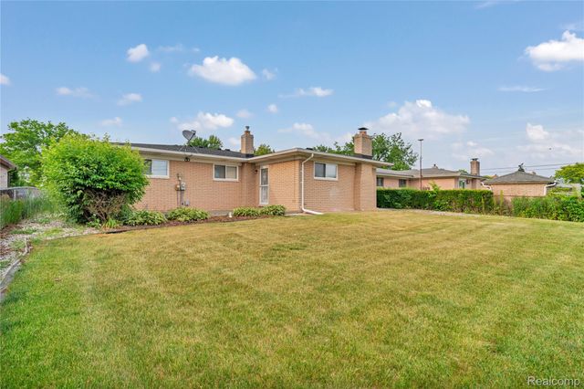 13612 Canterbury Drive, Sterling Heights, MI 48312