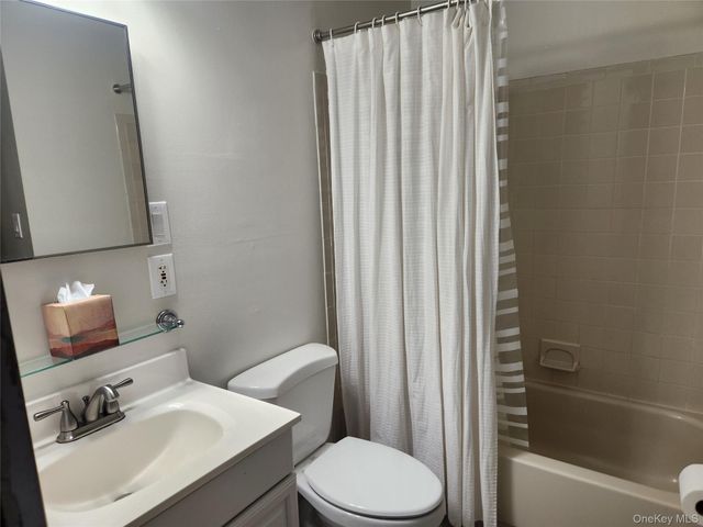 334 Artist Lake Drive, Middle Island, NY 11953