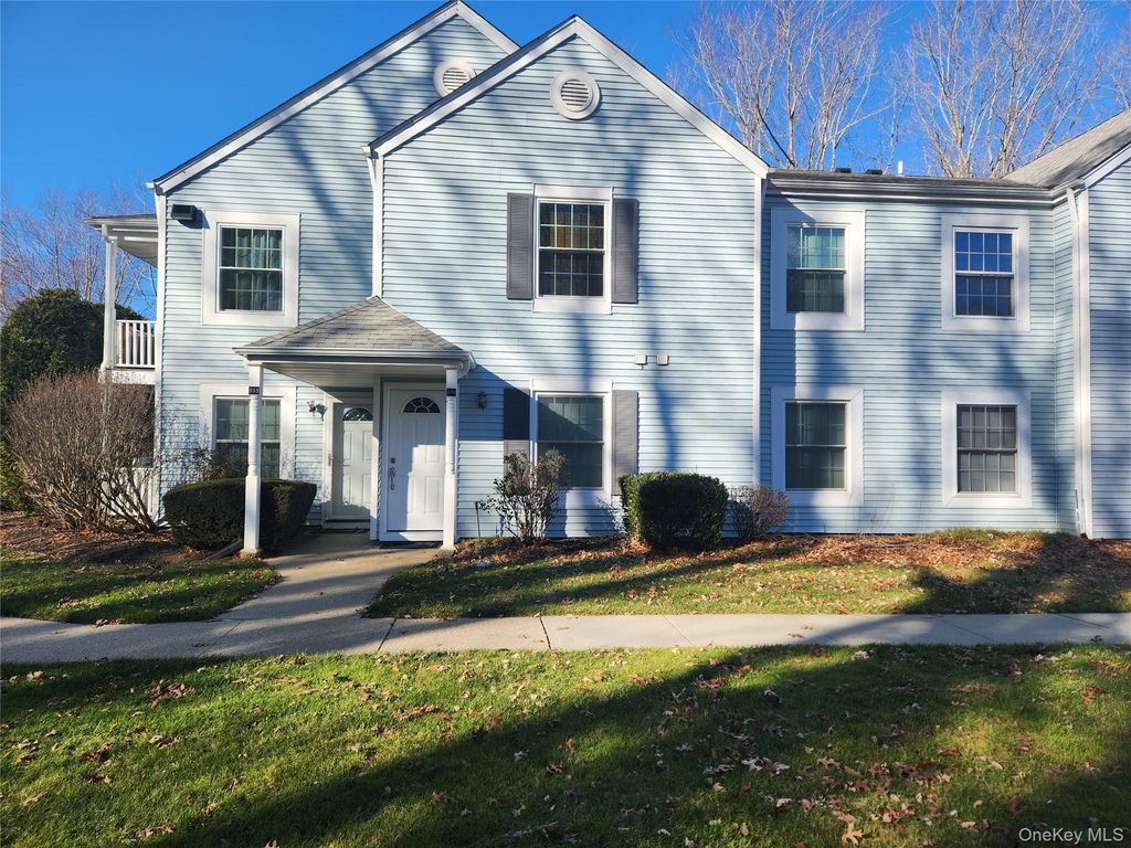 334 Artist Lake Drive, Middle Island, NY 11953