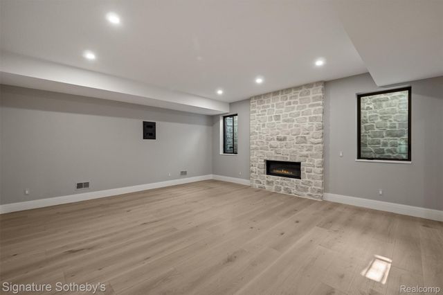 395 GREENWOOD Street, Birmingham, MI 48009