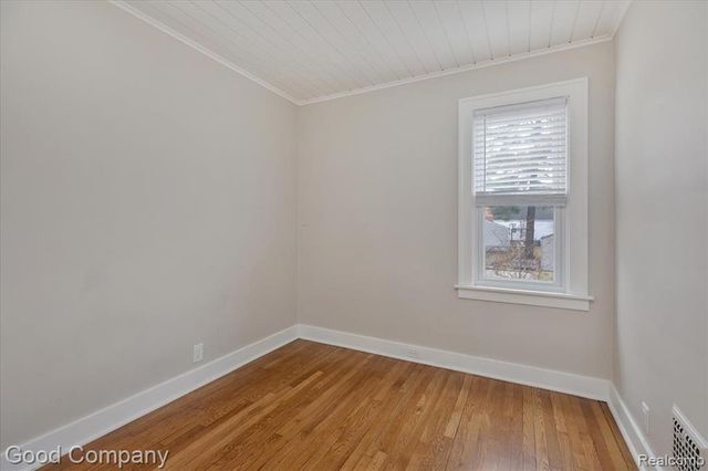 271 E Woodland Street, Ferndale, MI 48220