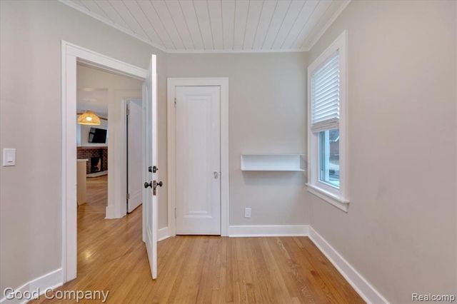 271 E Woodland Street, Ferndale, MI 48220