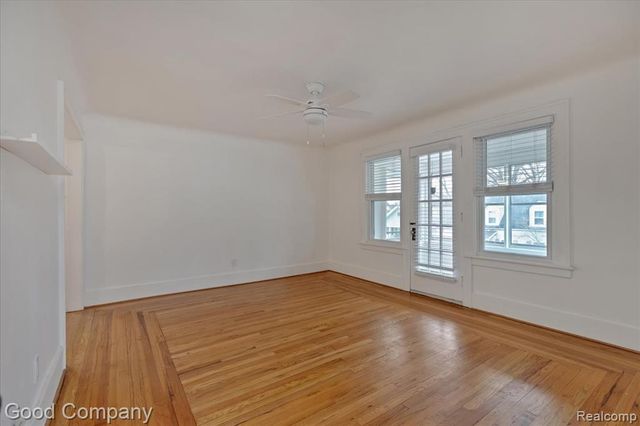 271 E Woodland Street, Ferndale, MI 48220