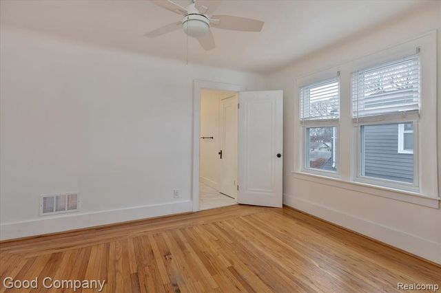 271 E Woodland Street, Ferndale, MI 48220