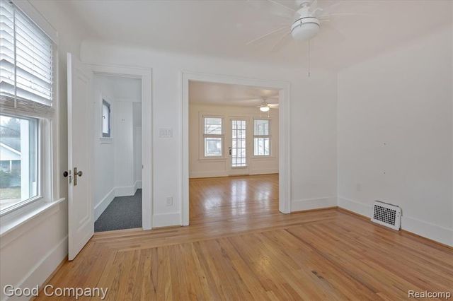 271 E Woodland Street, Ferndale, MI 48220