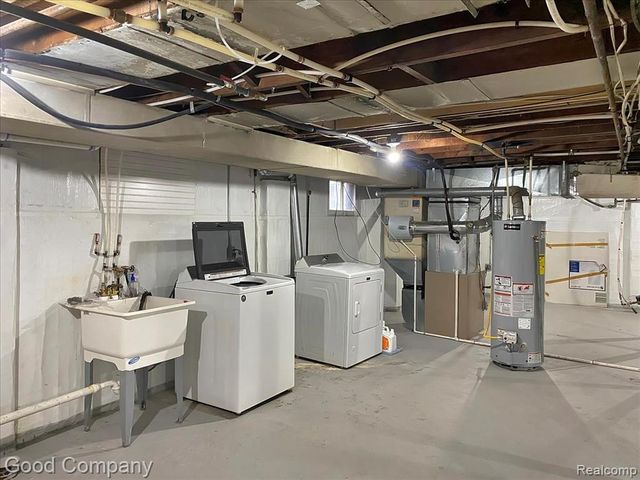 271 E Woodland Street, Ferndale, MI 48220