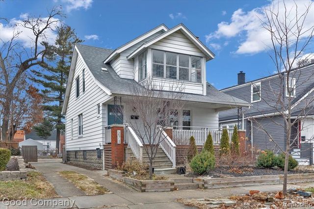 271 E Woodland Street, Ferndale, MI 48220