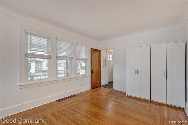 271 E Woodland Street, Ferndale, MI 48220