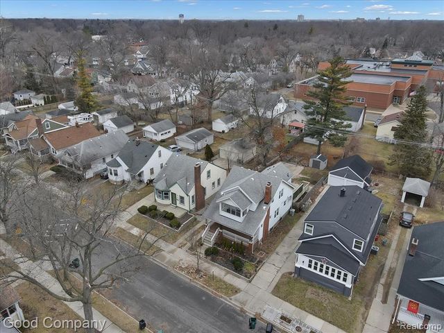 271 E Woodland Street, Ferndale, MI 48220