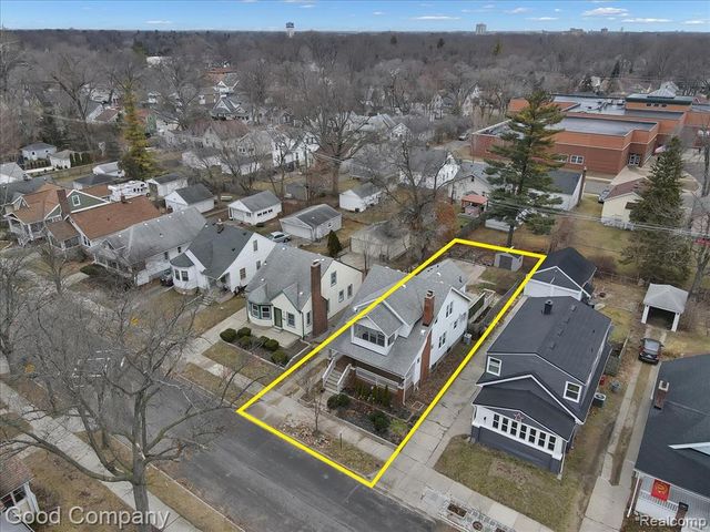 271 E Woodland Street, Ferndale, MI 48220