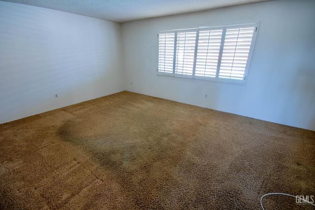 4512 Skye Drive, Bakersfield, CA 93308