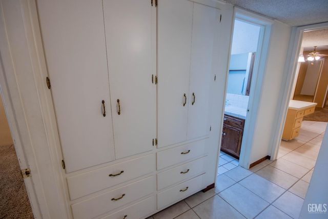 4512 Skye Drive, Bakersfield, CA 93308