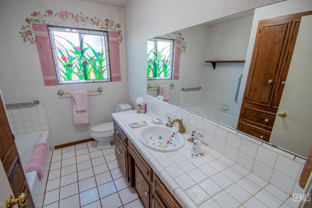 4512 Skye Drive, Bakersfield, CA 93308