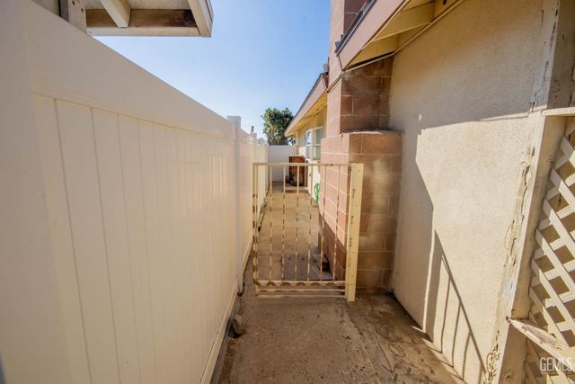 4512 Skye Drive, Bakersfield, CA 93308