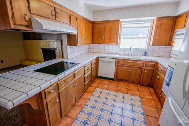 4512 Skye Drive, Bakersfield, CA 93308