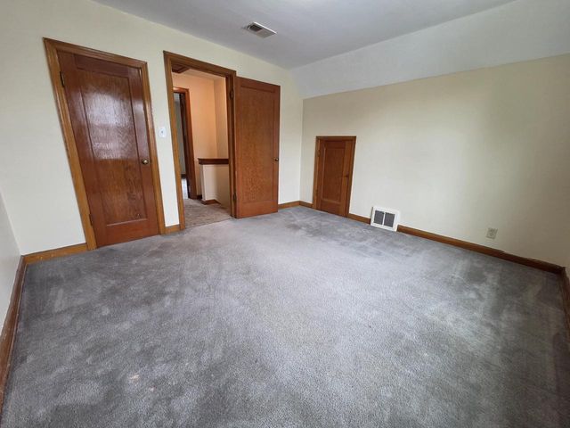 3265 S Burrell STREET, Milwaukee, WI 53207