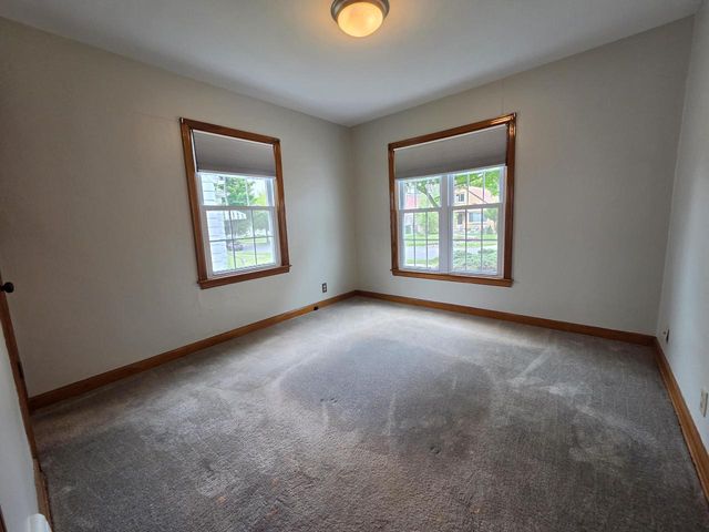3265 S Burrell STREET, Milwaukee, WI 53207