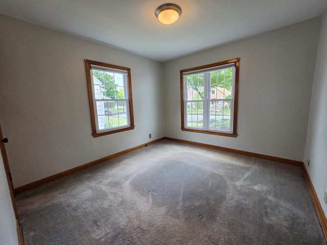 3265 S Burrell STREET, Milwaukee, WI 53207