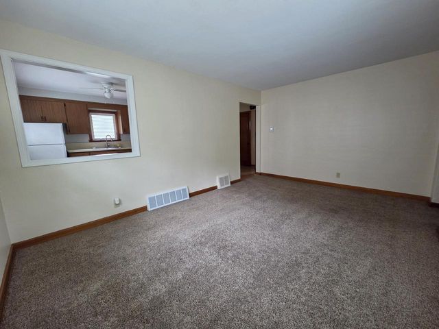 3265 S Burrell STREET, Milwaukee, WI 53207