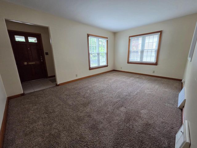 3265 S Burrell STREET, Milwaukee, WI 53207