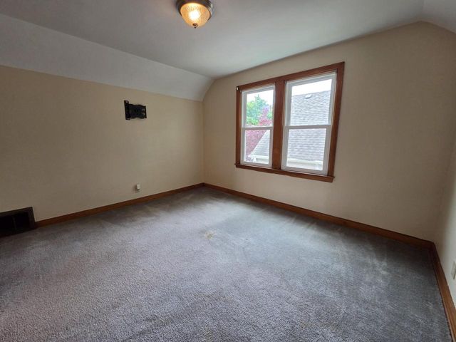 3265 S Burrell STREET, Milwaukee, WI 53207