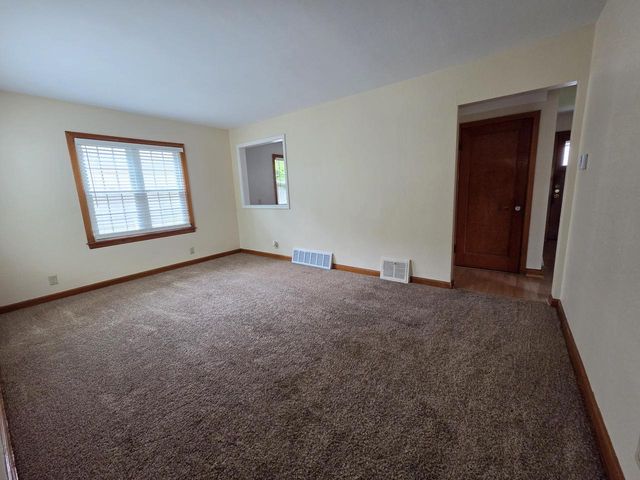 3265 S Burrell STREET, Milwaukee, WI 53207