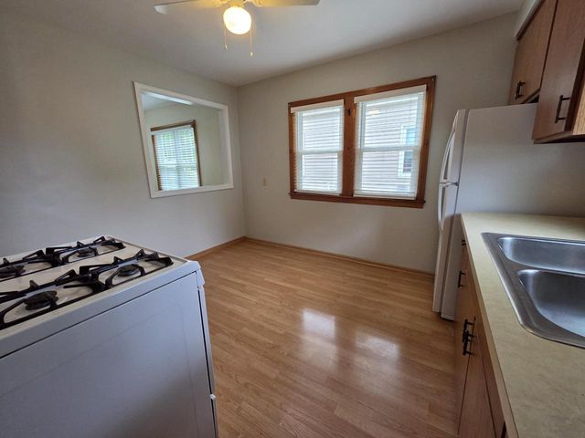 3265 S Burrell STREET, Milwaukee, WI 53207