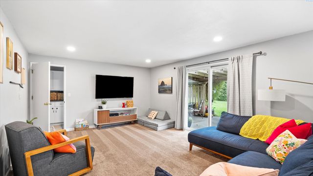 1947 Sheridan Pl., Richland, WA 99352