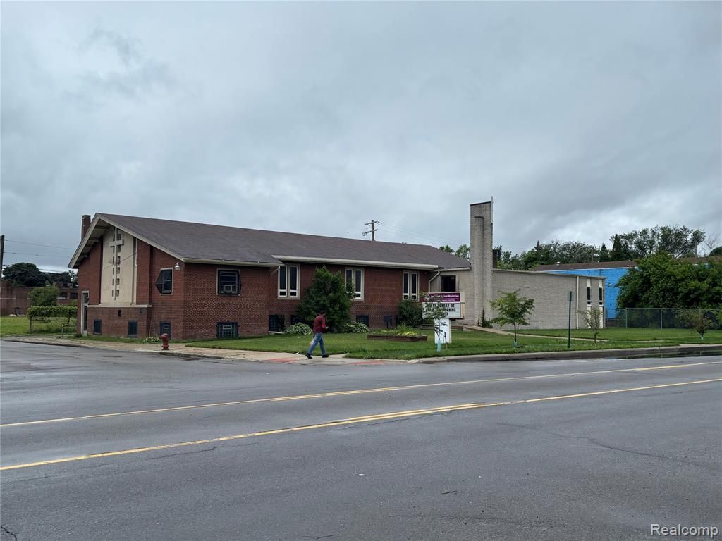 15003 Joy Rd, Detroit, MI 48228