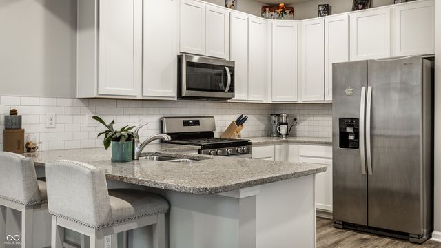 2657 Lamar Drive, Whitestown, IN 46075