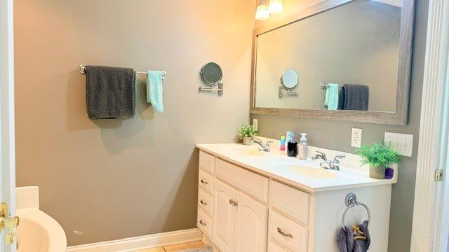 156 Dewey Avenue, Urbana, OH 43078