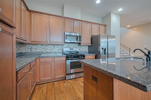 2910 Leeland Street, Houston, TX 77003